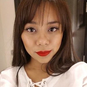 Meet your Posher, Alejandra